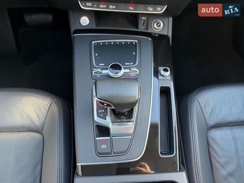 Позашляховик / Кросовер Audi Q5 2018 в Києві