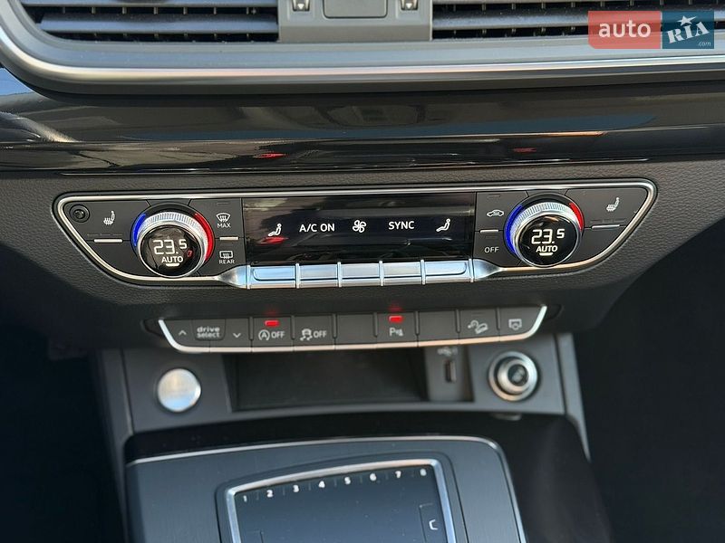 Позашляховик / Кросовер Audi Q5 2018 в Києві