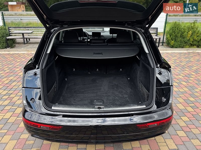 Внедорожник / Кроссовер Audi Q5 2020 в Ровно