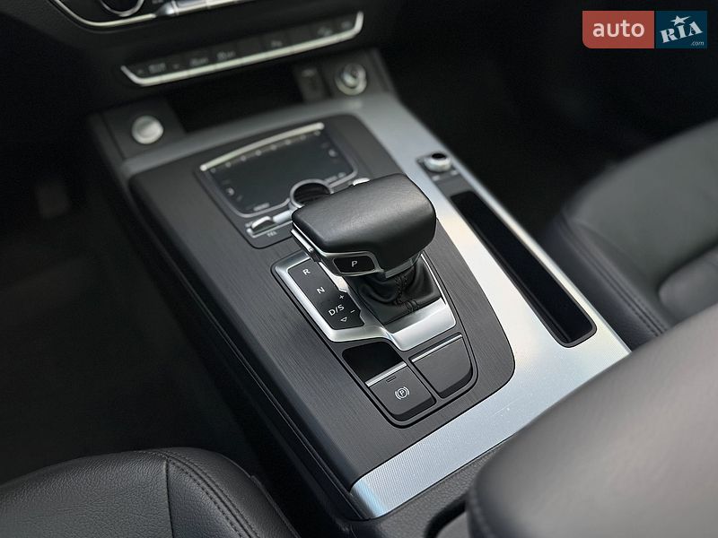 Внедорожник / Кроссовер Audi Q5 2020 в Ровно