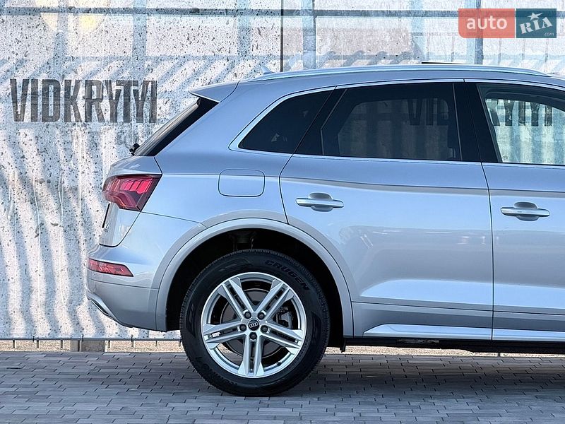 Внедорожник / Кроссовер Audi Q5 2018 в Киеве