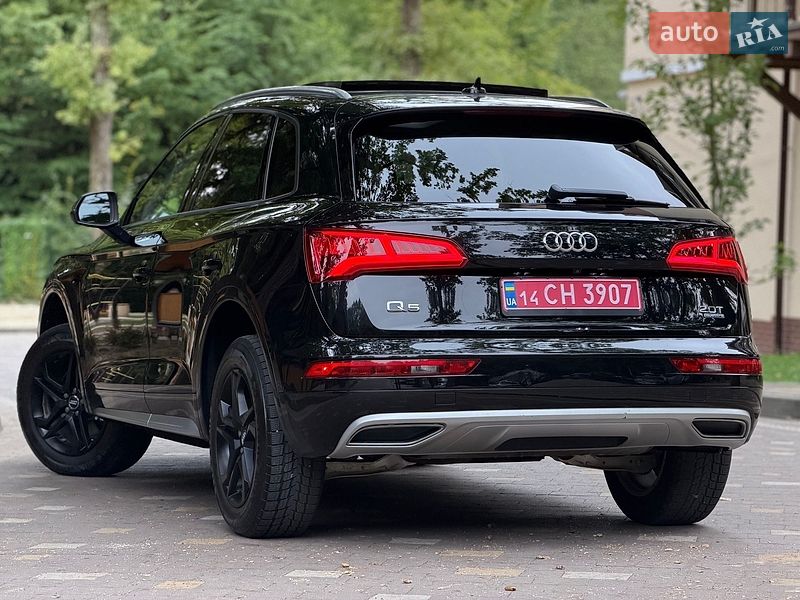 Внедорожник / Кроссовер Audi Q5 2018 в Дрогобыче