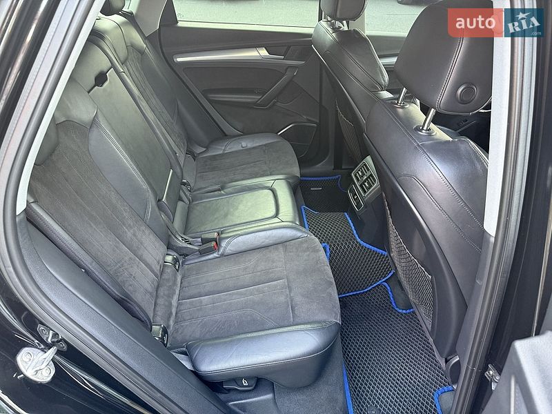 Внедорожник / Кроссовер Audi Q5 2017 в Киеве