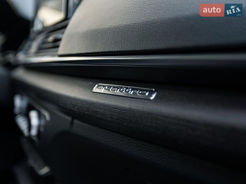Внедорожник / Кроссовер Audi Q5 2022 в Одессе