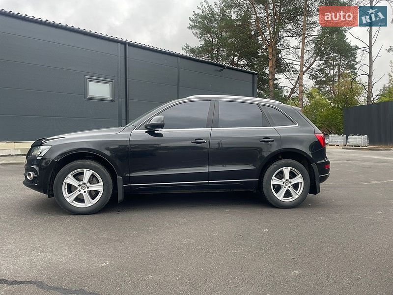 Позашляховик / Кросовер Audi Q5 2009 в Києві