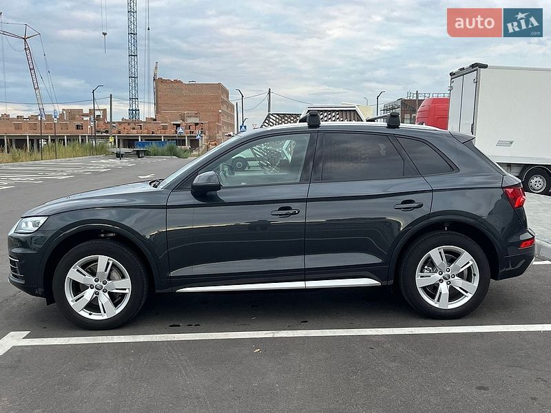 Внедорожник / Кроссовер Audi Q5 2017 в Ровно