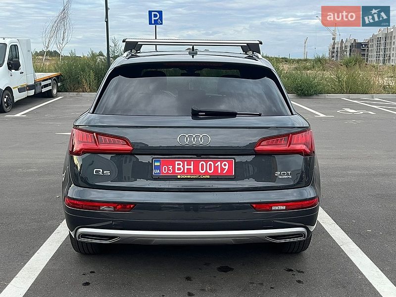 Внедорожник / Кроссовер Audi Q5 2017 в Ровно