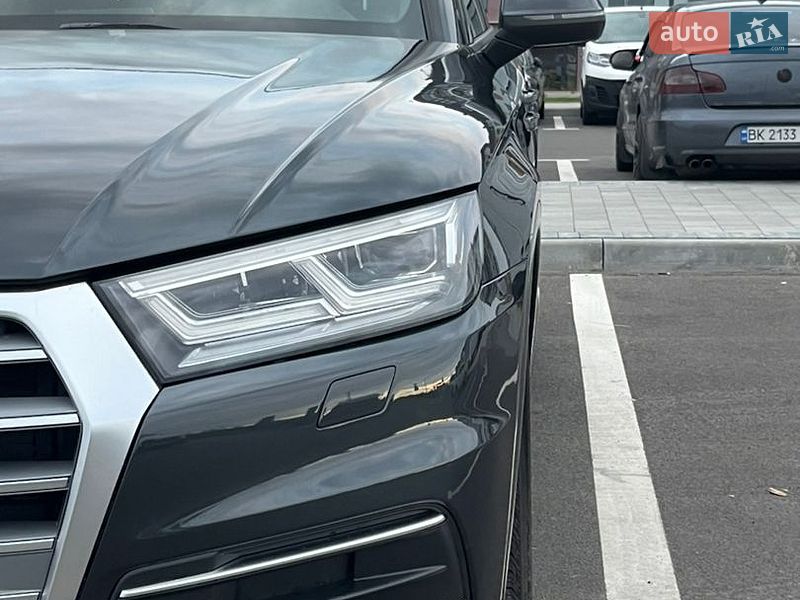 Внедорожник / Кроссовер Audi Q5 2017 в Ровно