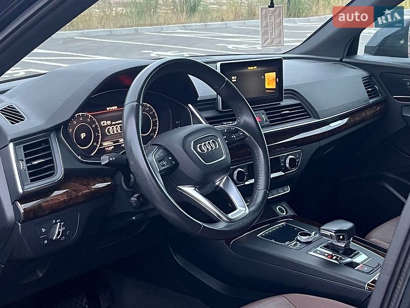 Внедорожник / Кроссовер Audi Q5 2017 в Ровно