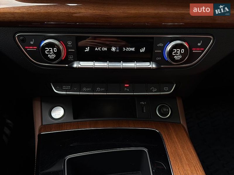 Позашляховик / Кросовер Audi Q5 2020 в Івано-Франківську
