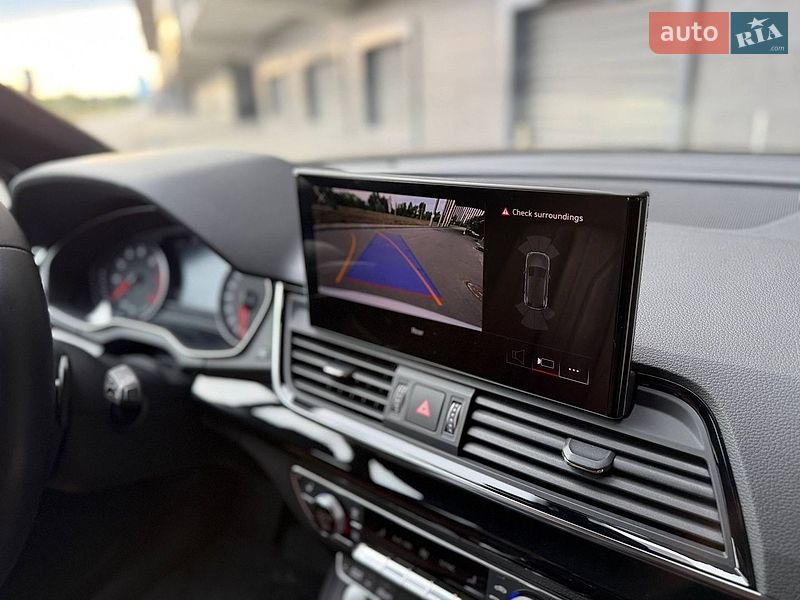 Внедорожник / Кроссовер Audi Q5 2021 в Киеве
