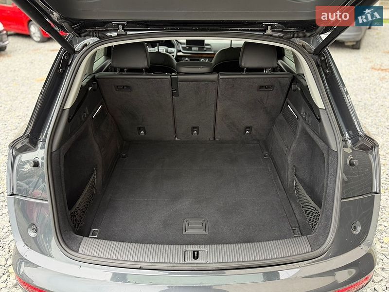 Внедорожник / Кроссовер Audi Q5 2018 в Черновцах