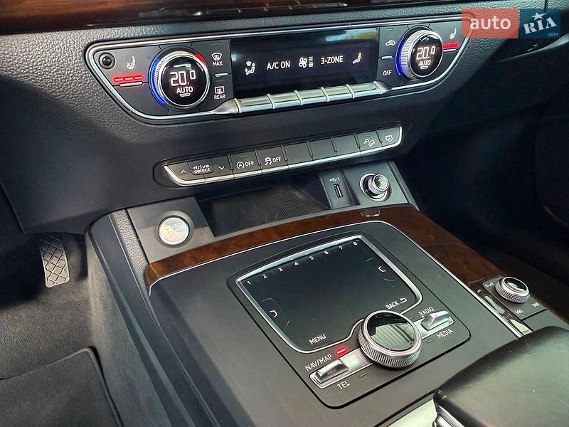 Позашляховик / Кросовер Audi Q5 2018 в Володимирі