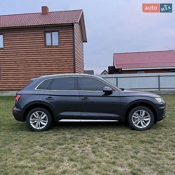 Внедорожник / Кроссовер Audi Q5 2019 в Виннице