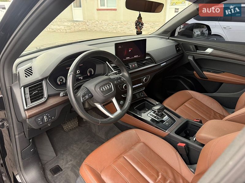 Позашляховик / Кросовер Audi Q5 2020 в Луцьку