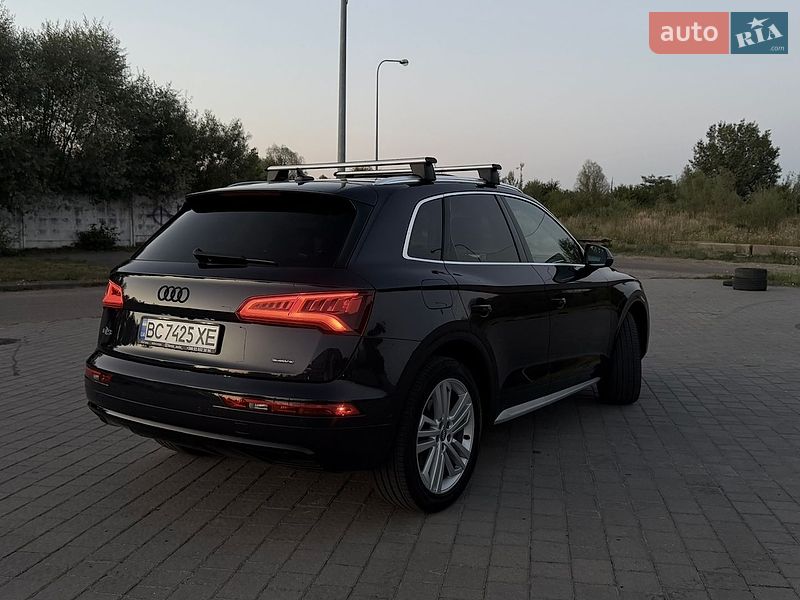 Позашляховик / Кросовер Audi Q5 2018 в Львові