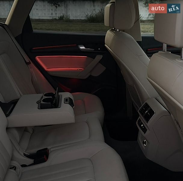 Позашляховик / Кросовер Audi Q5 2018 в Львові