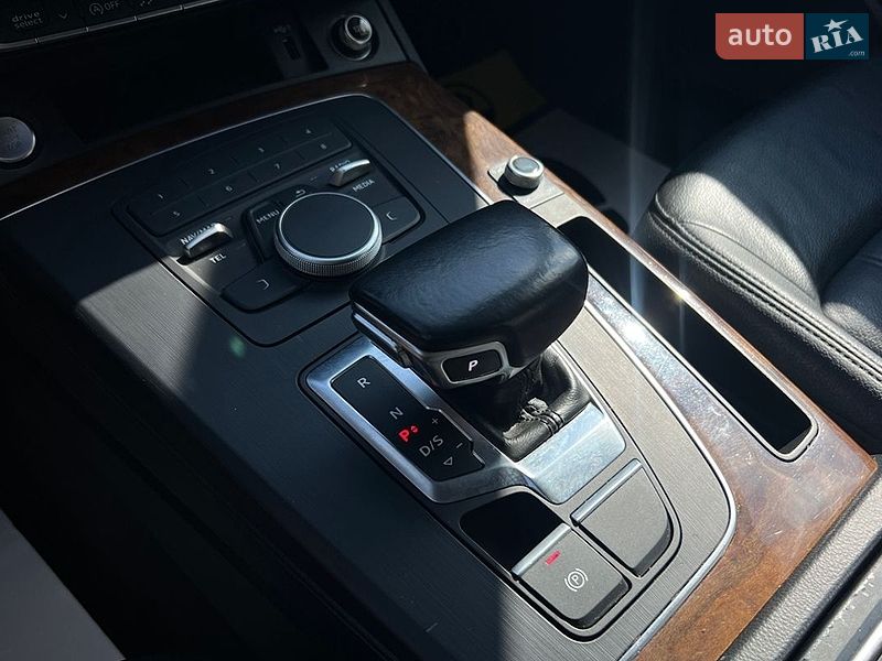 Позашляховик / Кросовер Audi Q5 2017 в Івано-Франківську