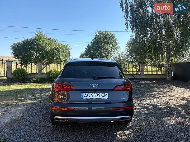 Позашляховик / Кросовер Audi Q5 2018 в Луцьку