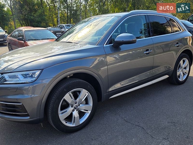 Позашляховик / Кросовер Audi Q5 2018 в Києві