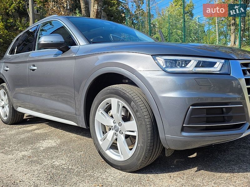 Позашляховик / Кросовер Audi Q5 2018 в Києві