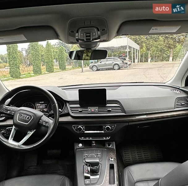 Позашляховик / Кросовер Audi Q5 2018 в Дубні