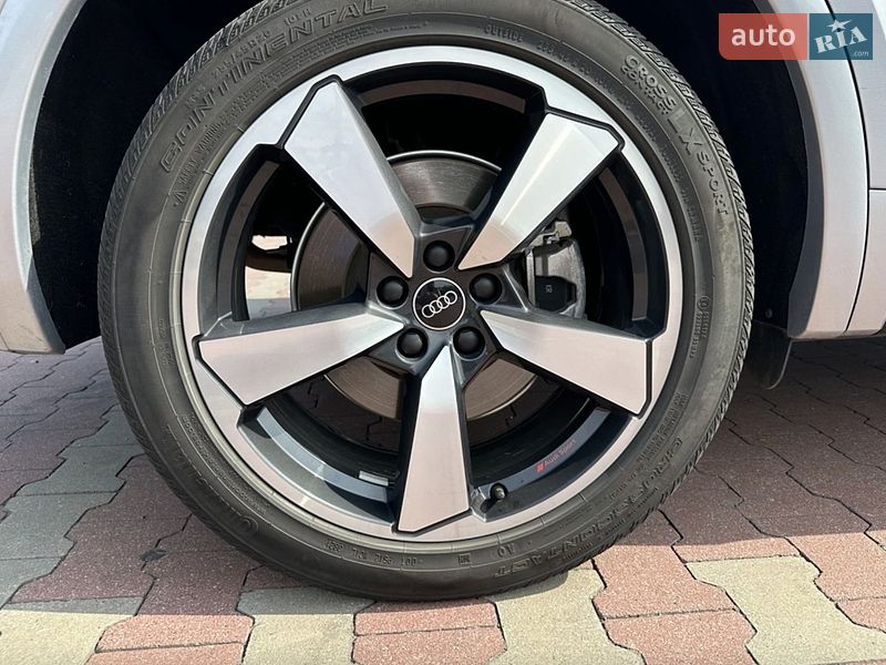Внедорожник / Кроссовер Audi Q5 2021 в Черновцах
