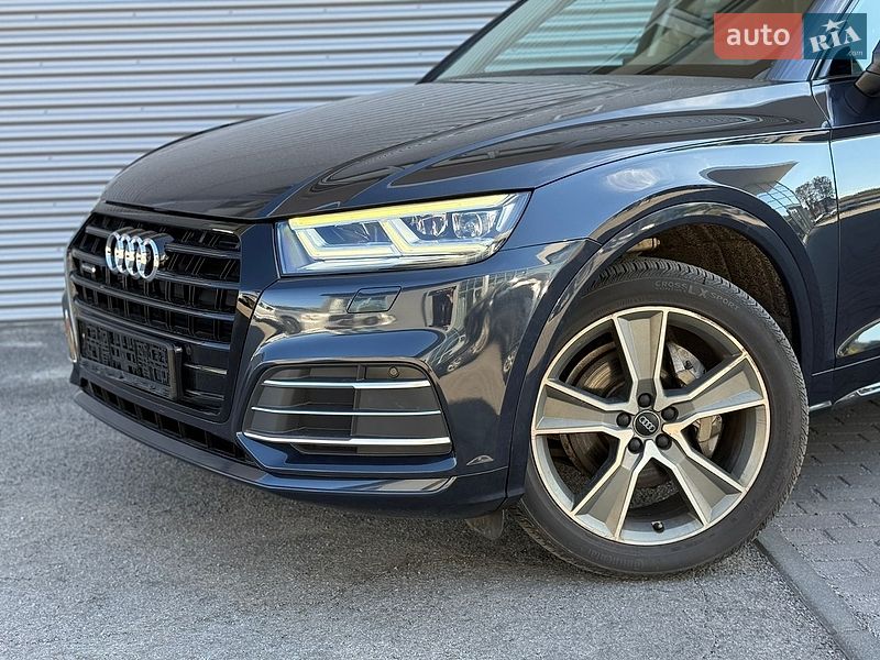 Внедорожник / Кроссовер Audi Q5 2019 в Ровно