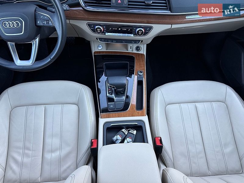 Внедорожник / Кроссовер Audi Q5 2021 в Львове