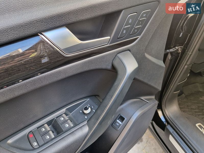 Позашляховик / Кросовер Audi Q5 2017 в Івано-Франківську