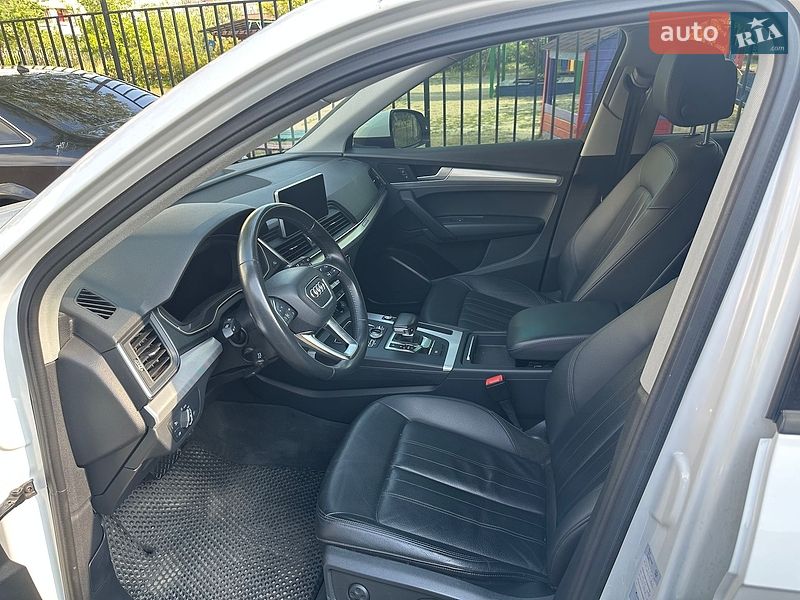 Внедорожник / Кроссовер Audi Q5 2018 в Киеве