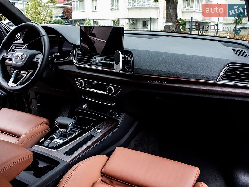 Внедорожник / Кроссовер Audi Q5 2024 в Львове