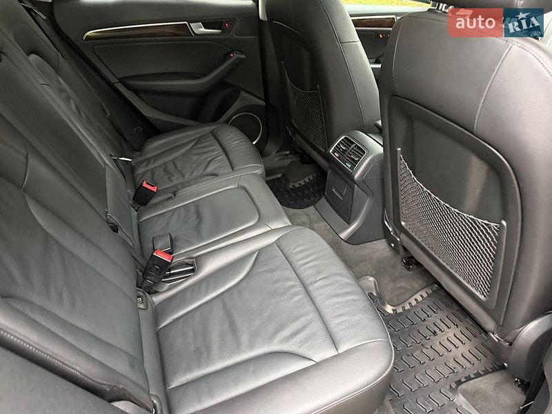 Позашляховик / Кросовер Audi Q5 2015 в Бучі