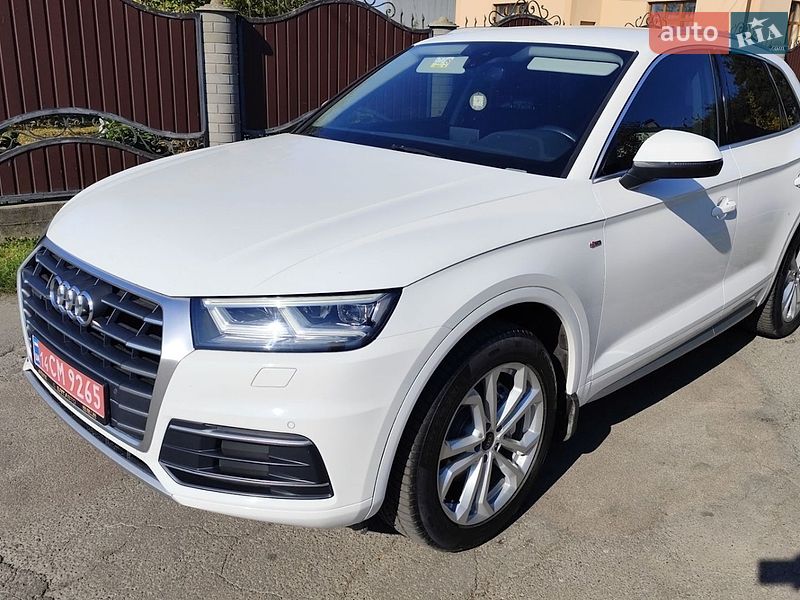 Позашляховик / Кросовер Audi Q5 2017 в Калуші
