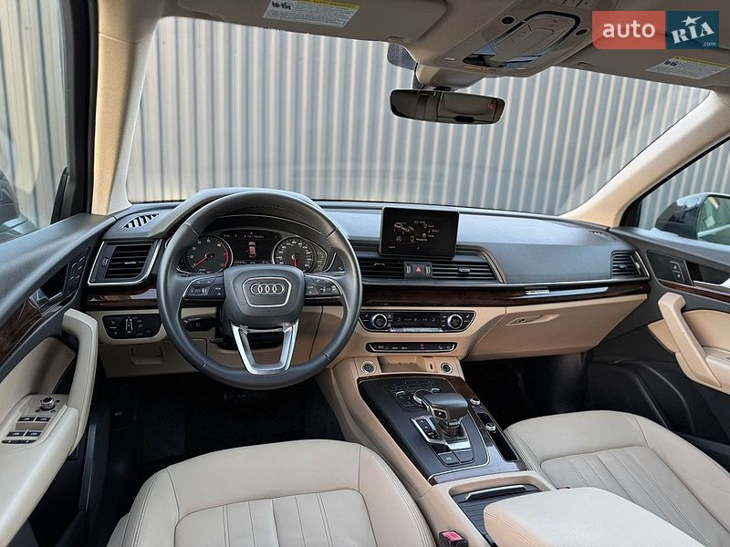 Внедорожник / Кроссовер Audi Q5 2020 в Тернополе
