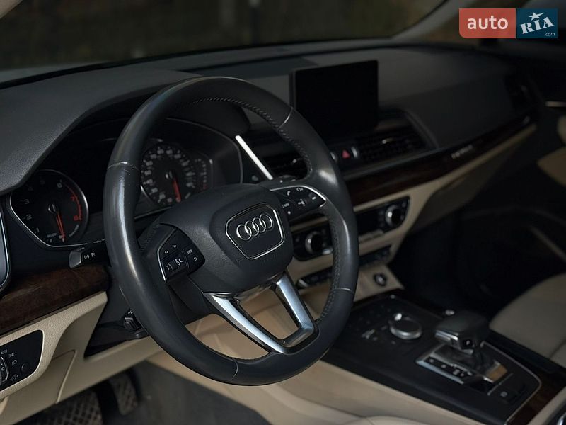 Позашляховик / Кросовер Audi Q5 2019 в Тернополі