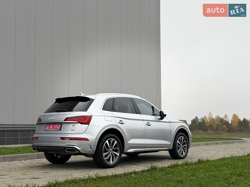 Внедорожник / Кроссовер Audi Q5 2022 в Ровно