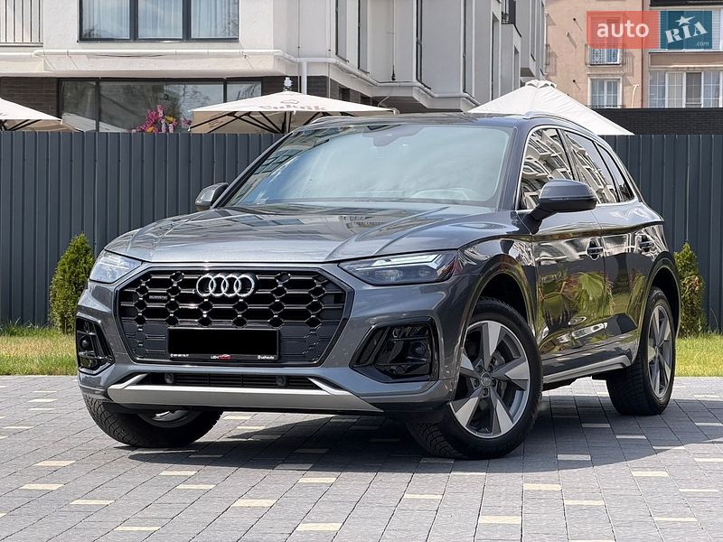 Внедорожник / Кроссовер Audi Q5 2020 в Ужгороде
