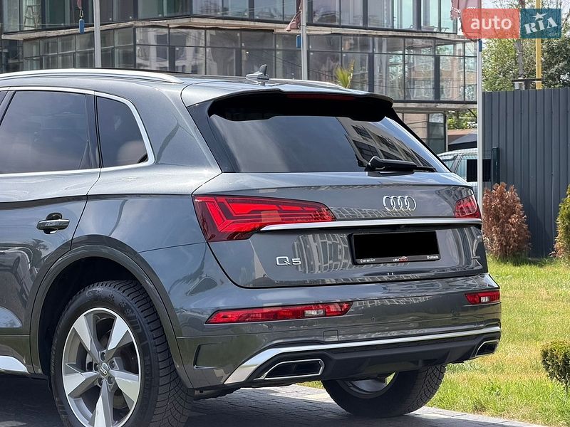 Внедорожник / Кроссовер Audi Q5 2020 в Ужгороде