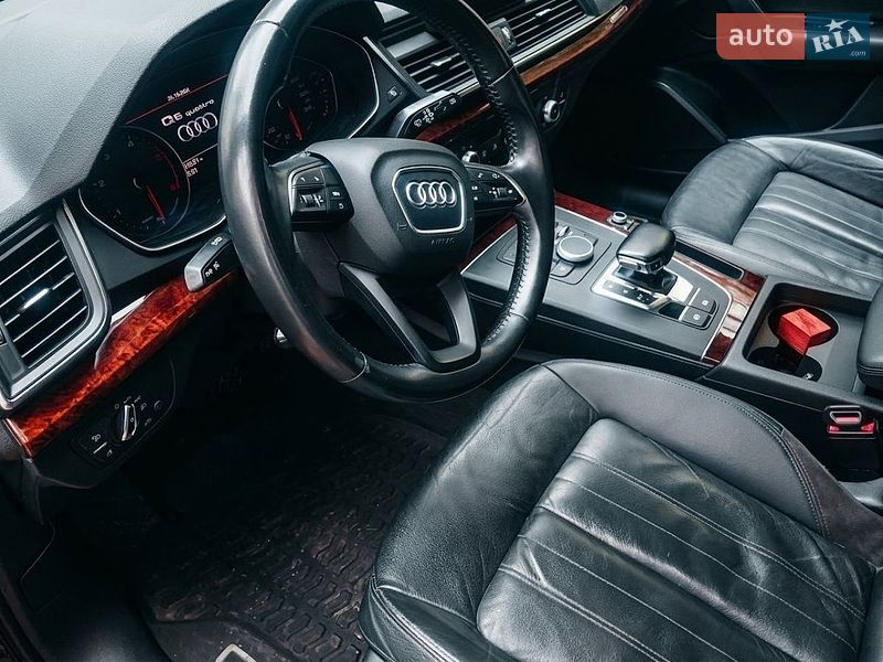 Внедорожник / Кроссовер Audi Q5 2017 в Чернигове