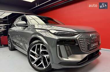 Внедорожник / Кроссовер Audi Q6 e-tron 2024 в 