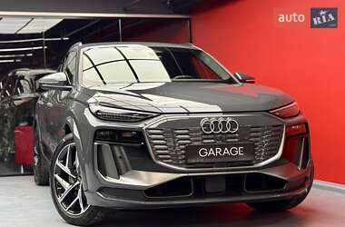 Внедорожник / Кроссовер Audi Q6 e-tron 2024 в 