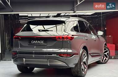 Внедорожник / Кроссовер Audi Q6 e-tron 2024 в 