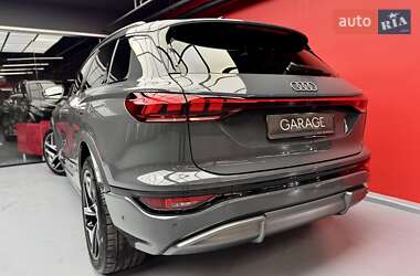 Внедорожник / Кроссовер Audi Q6 e-tron 2024 в 