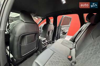 Внедорожник / Кроссовер Audi Q6 e-tron 2024 в 
