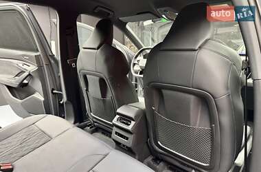 Внедорожник / Кроссовер Audi Q6 e-tron 2024 в 