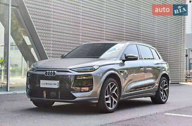 Внедорожник / Кроссовер Audi Q6 e-tron 2025 в 