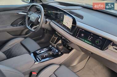 Внедорожник / Кроссовер Audi Q6 e-tron 2024 в 