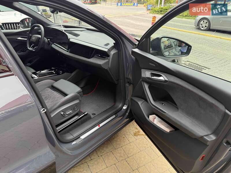 Внедорожник / Кроссовер Audi Q6 e-tron 2024 в Львове