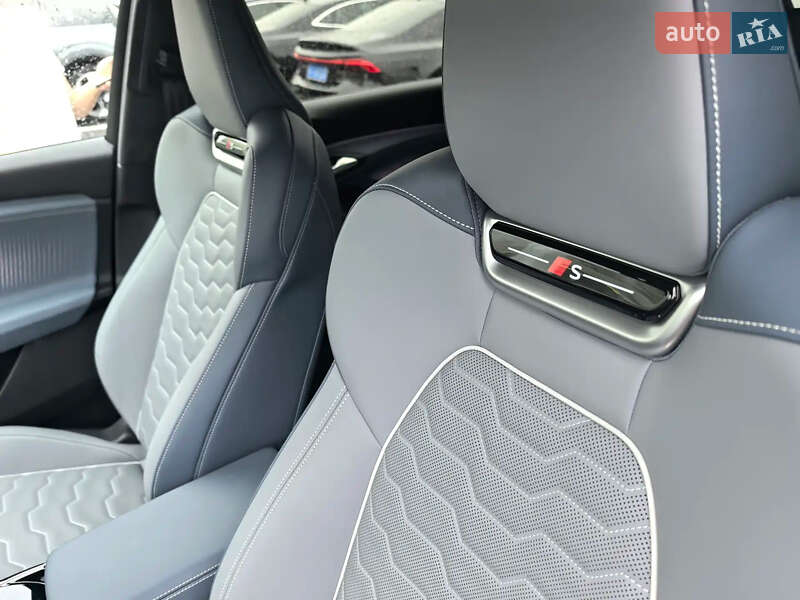 Позашляховик / Кросовер Audi Q6 e-tron 2025 в Львові